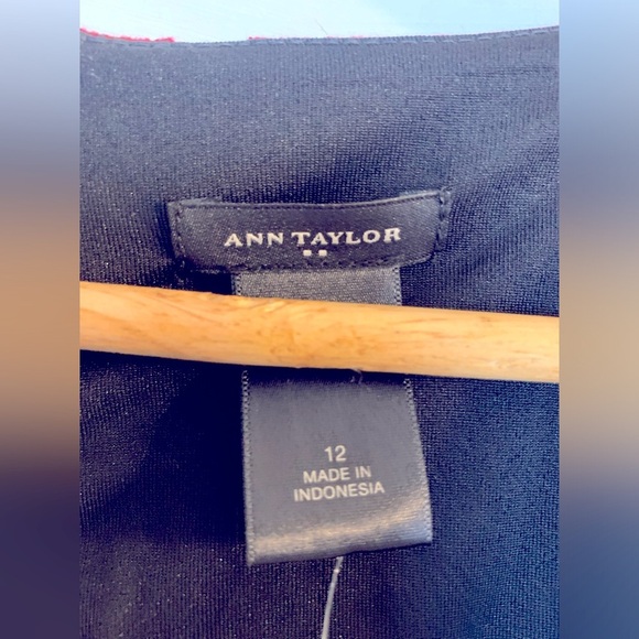 NWT Women's Ann Taylor Red & Black Paisley Sheath Dress | Size 12 Cap Sleeve - Picture 4 of 4